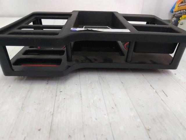 Unknown Manufacturer
Front cup holder