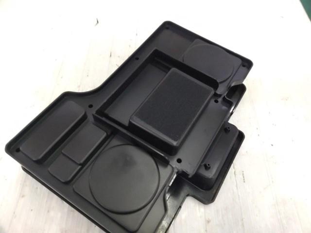 Unknown Manufacturer
Front cup holder