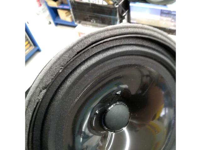 メーカー不明 純正? 埋め込みスピーカー