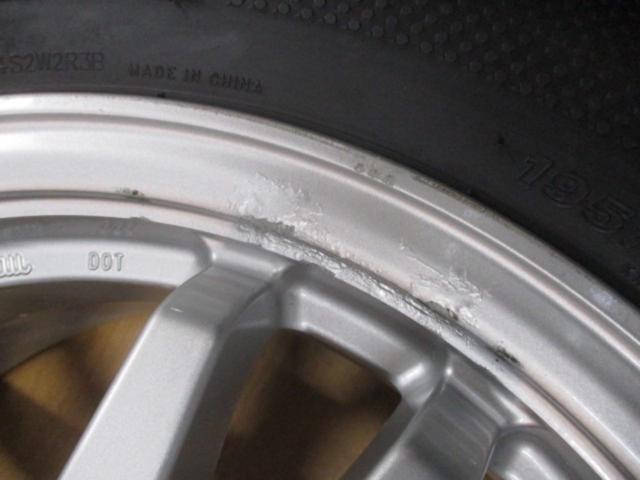 トヨタ純正(TOYOTA)  30プリウス前期純正ホイール   + KENDA(ケンダ) KR36
