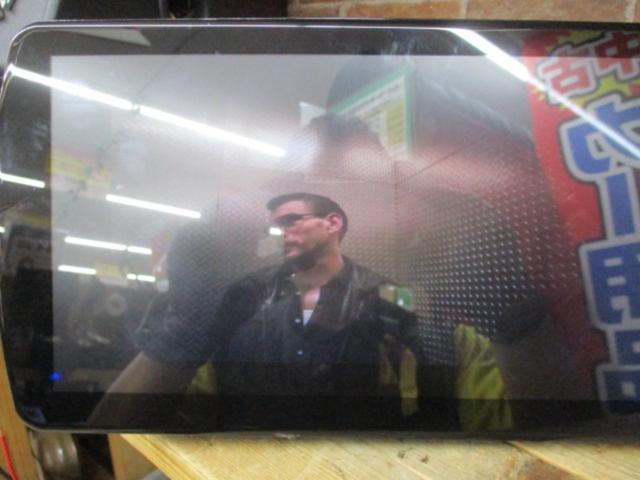 XTRONS TQ100(型番表記:ICE/HU/TQ100  TQ100SI)10.1インチ大画面を採用した2DINサイズのAndroid搭載カーナビ/ディスプレイオーディオシステム