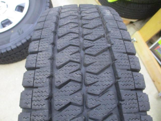 【トヨタ純正】 200系ハイエース純正スチールホイール+【BRIDGESTONE】BLIZZAK VL10