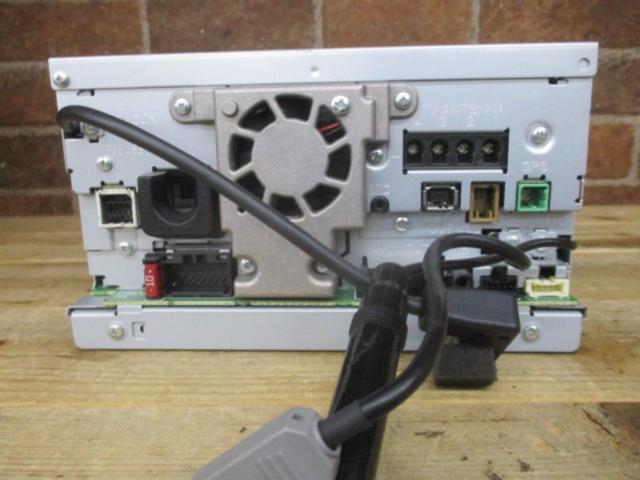 carrozzeria AVIC-ZH0009 4×4フルセグ/CD/DVD/SD/USB/HDD録音/HDMI/Bluetooth/MP3/WMA 2013年製 ★地図データ2015年★