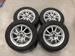トヨタ純正 プリウスα 純正ホイール + DUNLOP WINTER MAXX WM02
