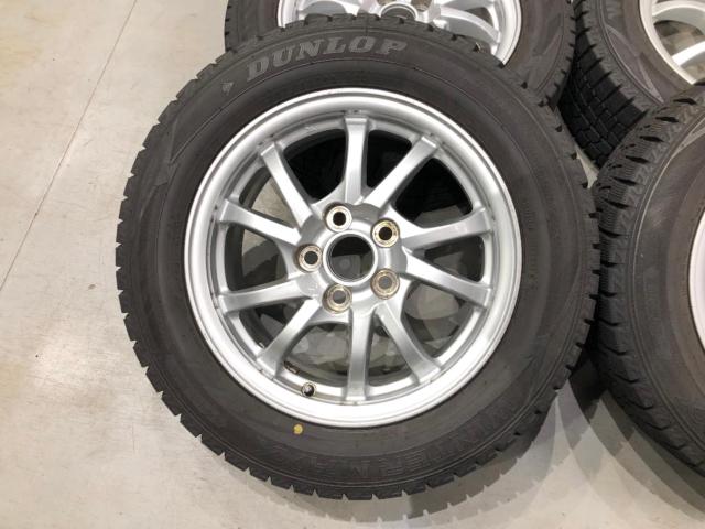 トヨタ純正 プリウスα 純正ホイール + DUNLOP WINTER MAXX WM02