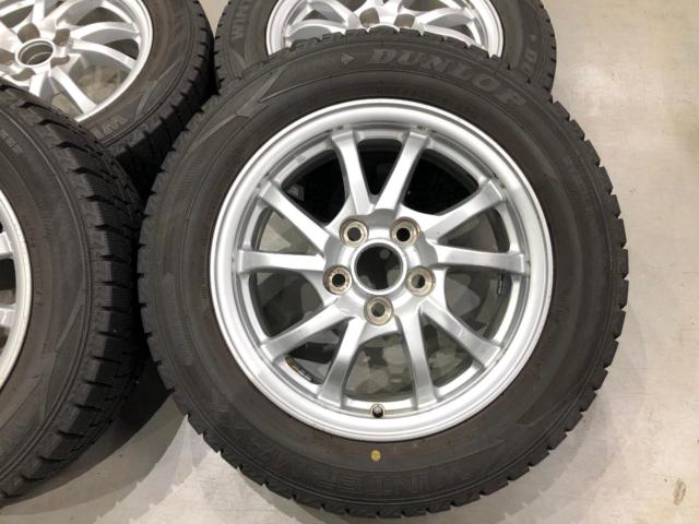 トヨタ純正 プリウスα 純正ホイール + DUNLOP WINTER MAXX WM02