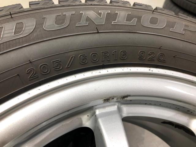 トヨタ純正 プリウスα 純正ホイール + DUNLOP WINTER MAXX WM02