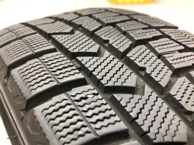 トヨタ純正 プリウスα 純正ホイール + DUNLOP WINTER MAXX WM02
