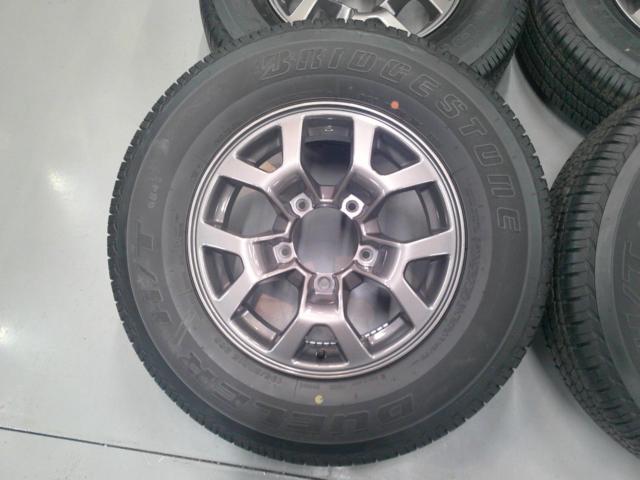 Suzuki genuine
JB 74 W
Jimny Sierra
Original wheel + BRIDGESTONE
DUELER
H / T
854Ⅱ