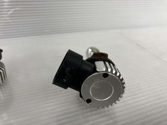メーカー不明 2色切替式 LEDフォグバルブ  ホワイト/イエロー【HB4】