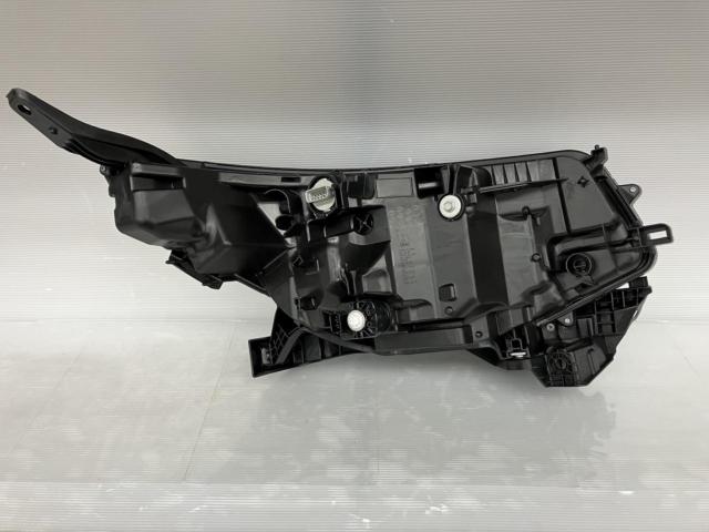 ホンダ (HONDA) GT系フリード 純正ヘッドライト  品番:STANLEY W7390