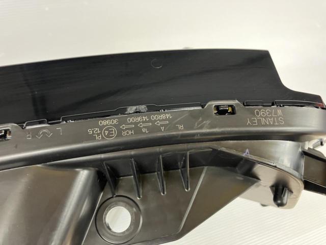 ホンダ (HONDA) GT系フリード 純正ヘッドライト  品番:STANLEY W7390