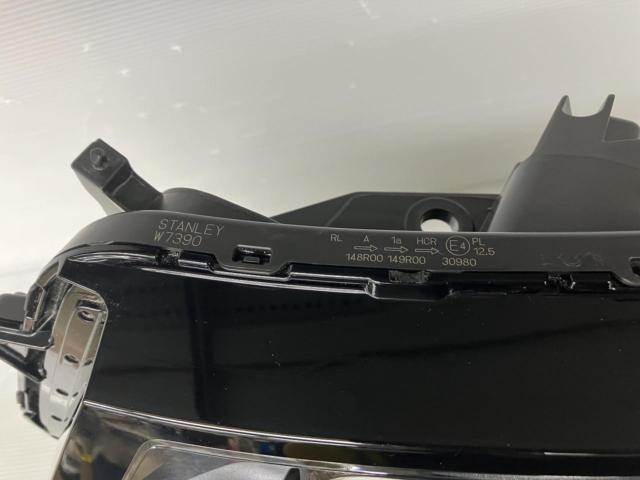 ホンダ (HONDA) GT系フリード 純正ヘッドライト  品番:STANLEY W7390