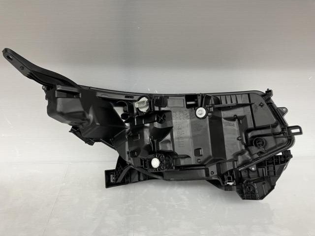 ホンダ (HONDA) GT系フリード 純正ヘッドライト  品番:STANLEY W7390