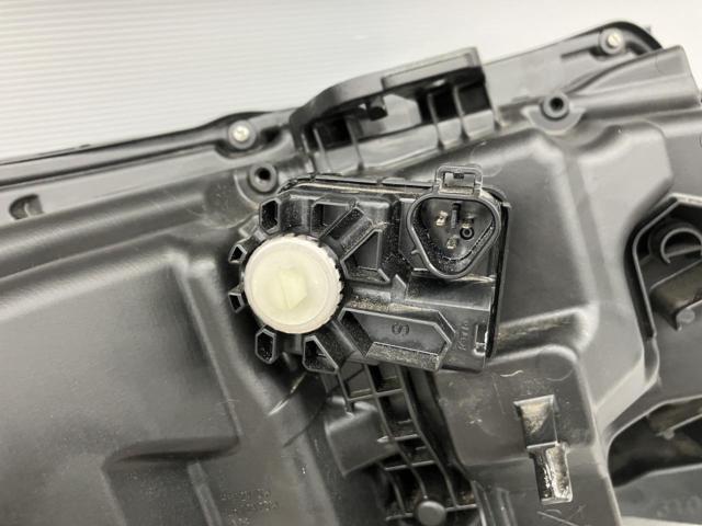 ホンダ (HONDA)  ステップワゴンスパーダ (RP6/7/8) 純正ヘッドライト  品番:KOITO 100-622DF