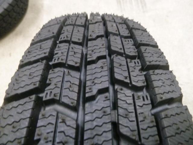 BRIDGESTONE ECO FROME SE-18 + GOODYEAR ICE NAVI 7