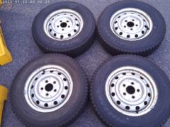 メーカー不明14インチスチールホイール+【BRIDGESTONE】BLIZZAK VL1 ボンゴ装着