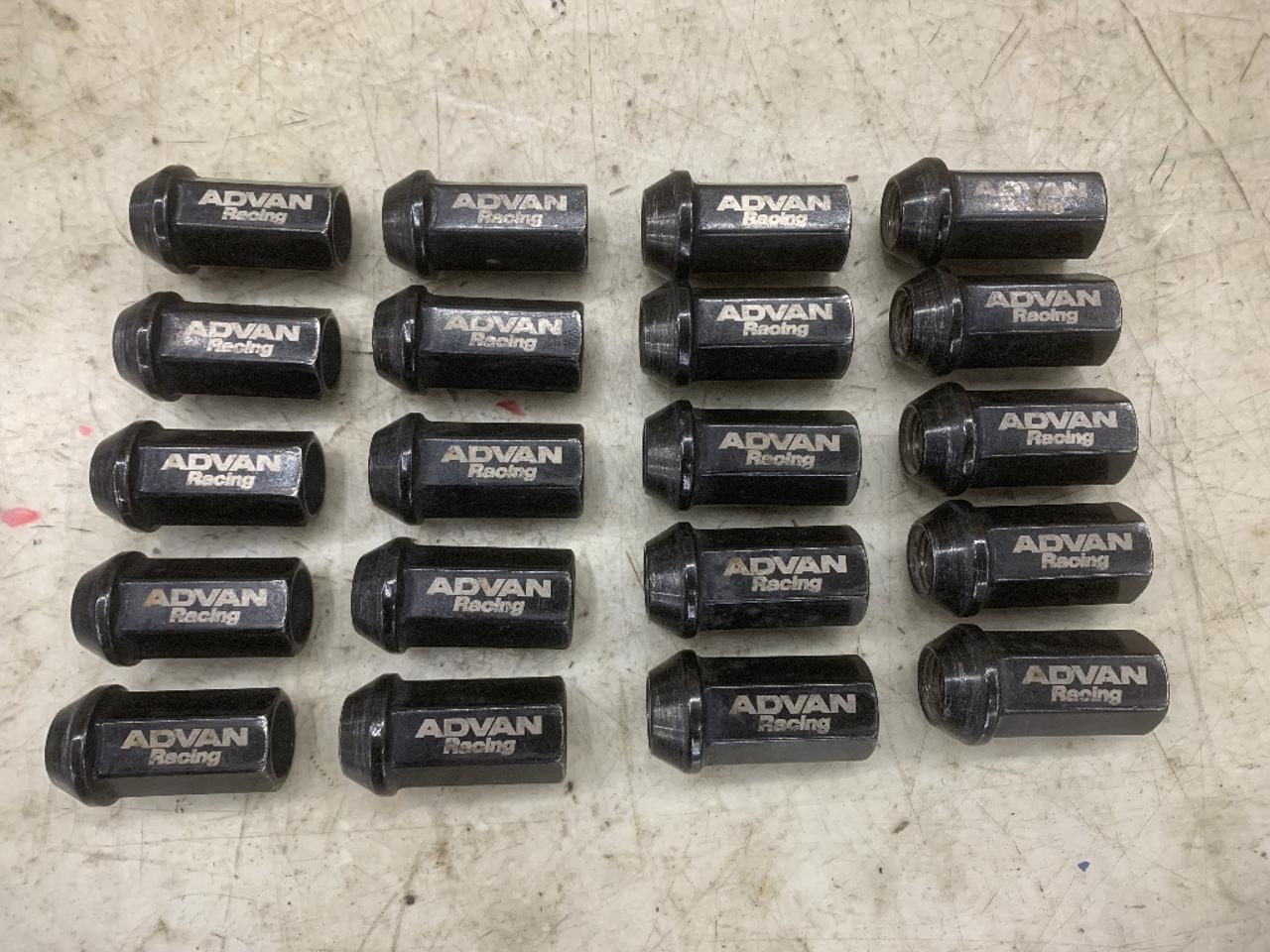 YOKOHAMA
ADVAN
Racing
Nut
P1.25
20-piece set