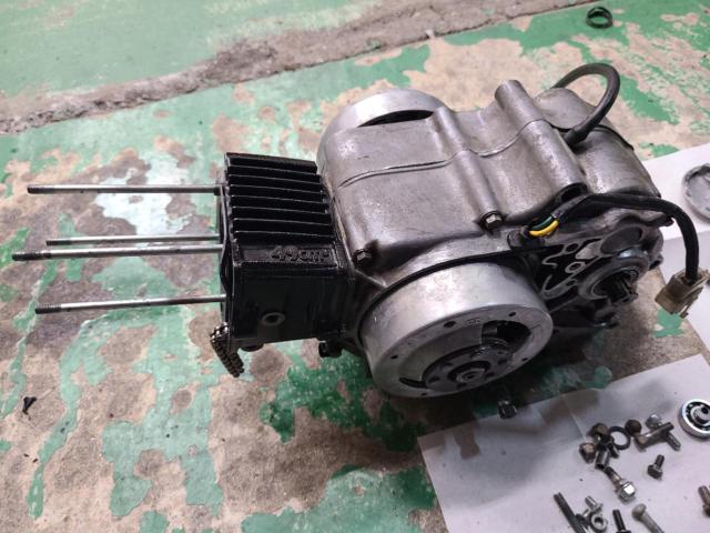 【HONDA】モンキー(Z50J)6V初期型エンジン