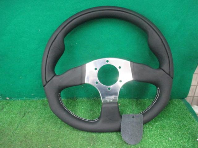 ★未使用品!!★ MOMO COMMAND2R/コマンド2R