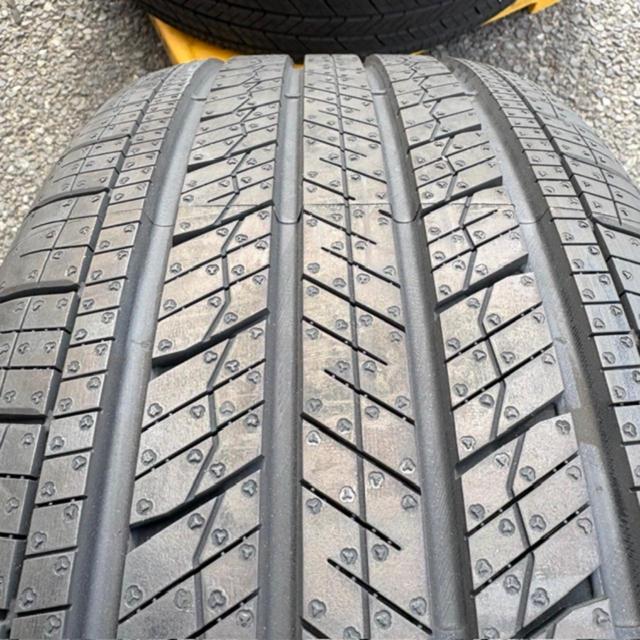 Set of 2 Goodyear Assurance
MAXGUARD
SUV