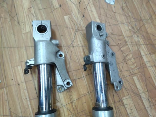 O/Hベースに!! 【SUZUKI(スズキ)】 GV73A/GSX-R1100??純正フロントフォーク/倒立フォーク 