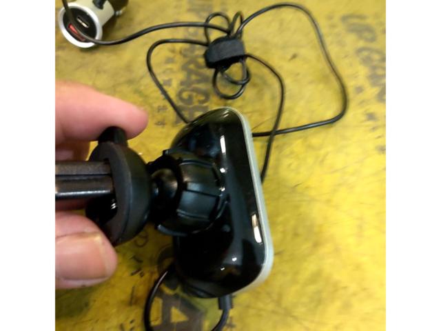 メーカー不明 ワイヤレスFMトランスミッター