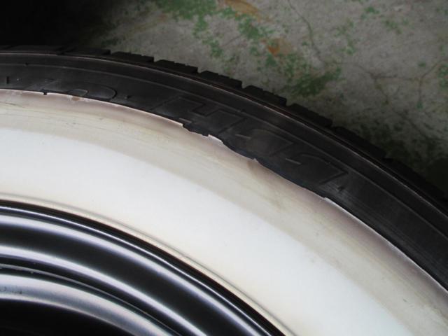 Toyota genuine
Professional box
Genuine steel wheel
+
TOYO
H11 (with white ribbon)