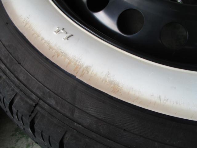 Toyota genuine
Professional box
Genuine steel wheel
+
TOYO
H11 (with white ribbon)