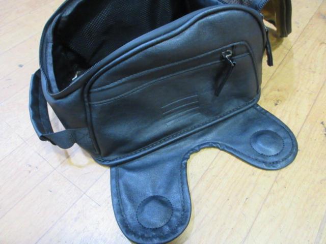 【KEMIMOTO】マグネット式 タンクバック