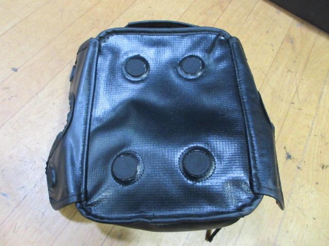 【KEMIMOTO】マグネット式 タンクバック