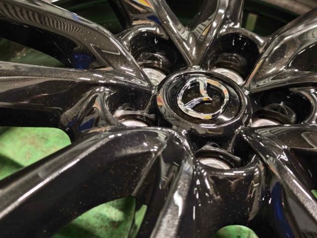 Mazda Genuine Mazda3
Black Tone Genuine Aluminum Wheels