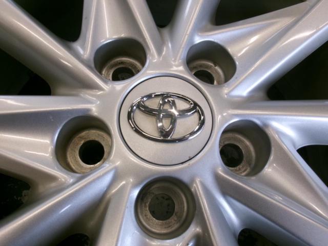 TOYOTA(トヨタ) プリウスα 40系 純正 + KENDA(ケンダ) KR203 215/50R17