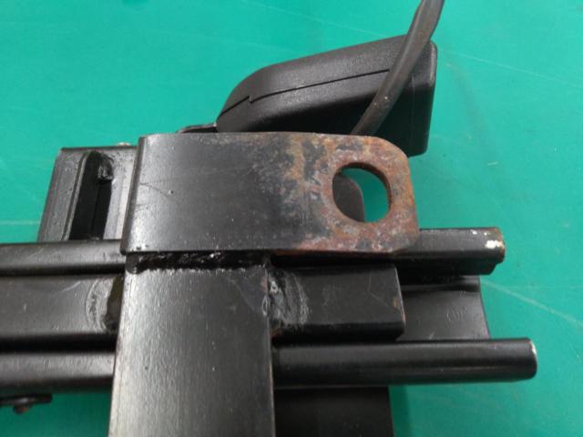 Kawai Manufacturing Co., Ltd.
Seat rail
Vivio
Driver side