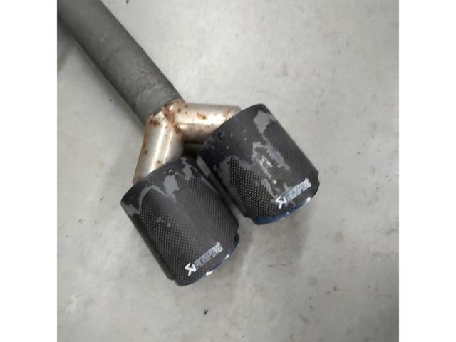 Custom-made exhaust system from an unknown manufacturer with some issues + AKRAPOVIC
Muffler cutter
With TP-CT
60 series Harrier G's