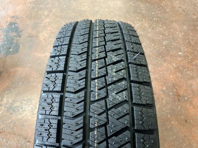 【BRIDGESTONE(ブリヂストン)】FEID(フェイド) G6 (4HOLE)+【BRIDGESTONE】BLIZZAK VRX2 185/70-14