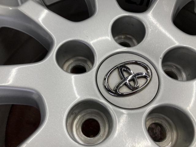 Toyota
Blade original aluminum wheel