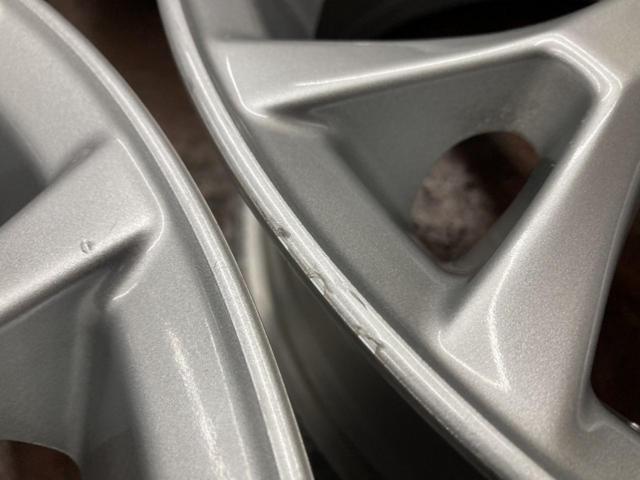 Toyota
Blade original aluminum wheel