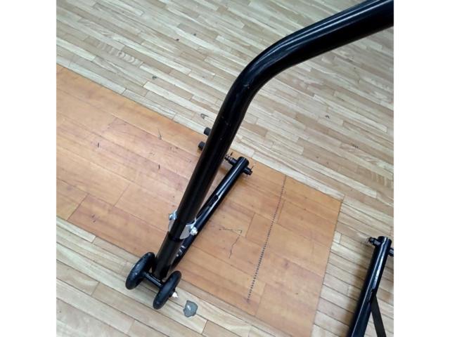 DIY派の方!! 【メーカー不明】 リアメンテナンススタンド