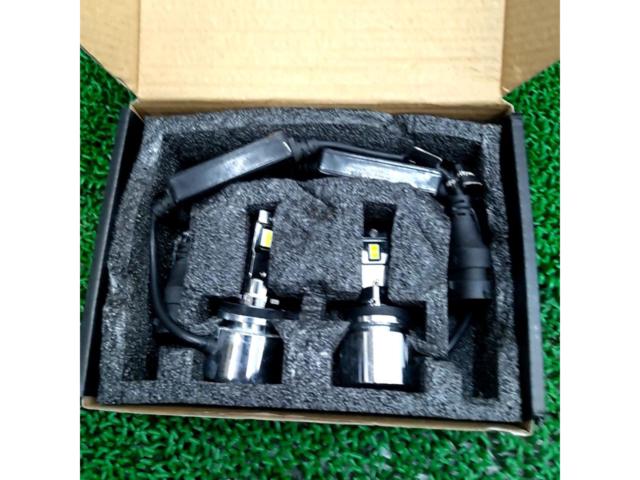 HID shop
LED bulb
H8 / H11 / H16
Two-tone (green/white)