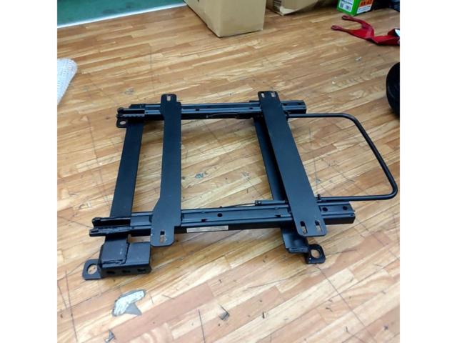 Kawai Manufacturing HA36 Alto Turbo RS/Works
Reclining seat rail for RECARO seats, driver's side