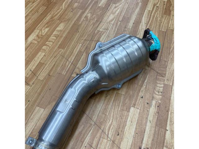 TOYOTA
ZN8
86 genuine
The second catalyst