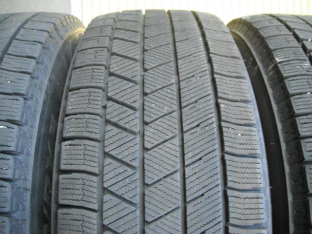 BRIDGESTONE BLIZZAK VRX3 + TREASURE ONE Humanline HS-08