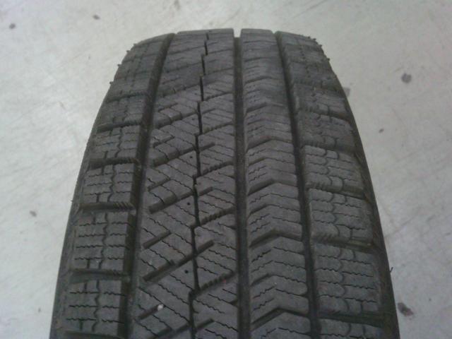BRIDGESTONE
BLIZZAK
VRX2
+
Daihatsu
Move original wheel