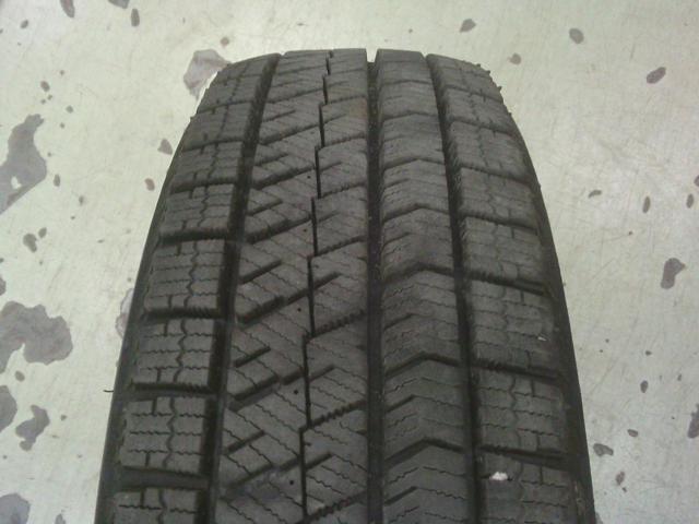 BRIDGESTONE
BLIZZAK
VRX2
+
Daihatsu
Move original wheel