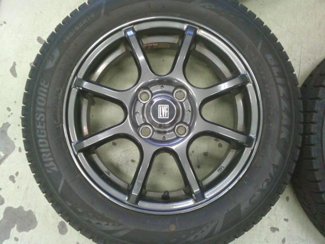 BRIDGESTONE
BLIZZAK
VRX3
+
TOPY
LVF2