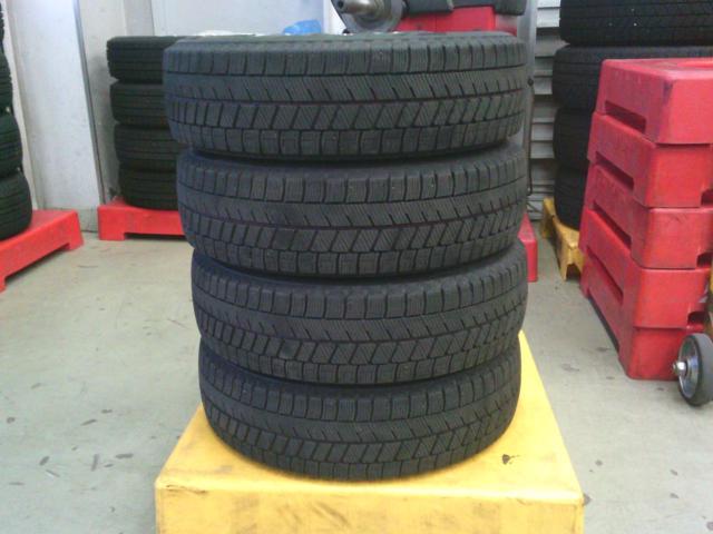 BRIDGESTONE
BLIZZAK
VRX3
+
TOPY
LVF2