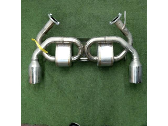 HKS
Super
Sound
Master
(Dual-exit sports muffler)