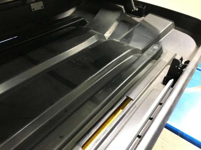 INNO ミドルサイズ ルーフボックス33 BRQ33
