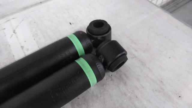 Rear only: Toyota genuine parts
Rear shock absorber